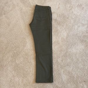 Banana Republic "Traveler Jean" Chinos - 33x32